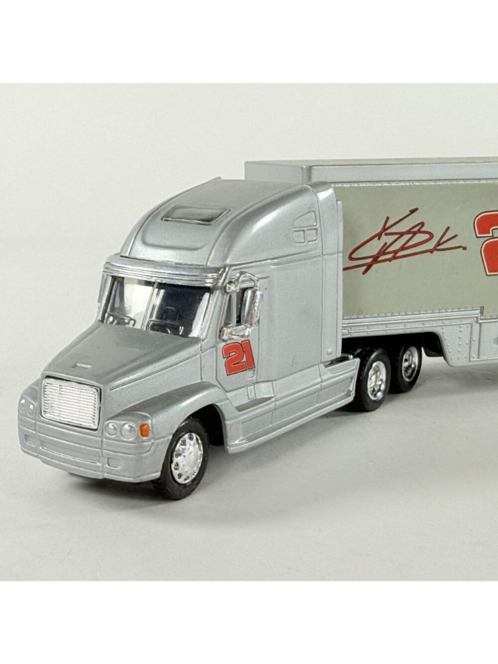 Action NASCAR 2002 Kevin Harvick 21 Hershey Kisses Trailer Rig 1:64 Diecast Mode